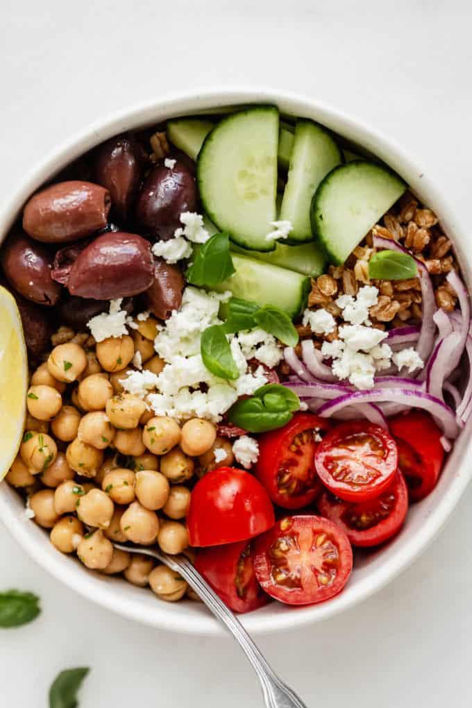 Healthy-Greek-Chickpea-Salad